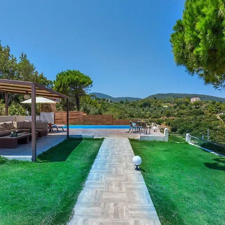 Villa Savvina Skopelos Town