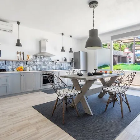 Savvina Villa